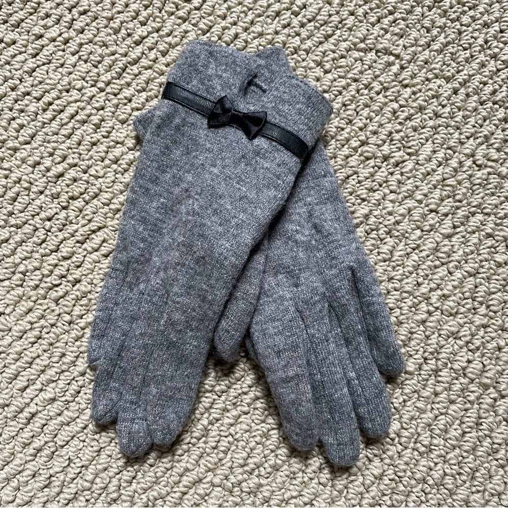 Vintage Style Gloves